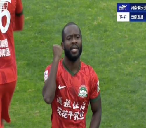 记者：河南已经向阿奇姆彭提供续约合同