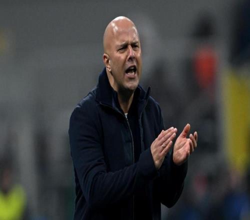 全市场：利物浦球迷一直在唱斯洛特之歌，用行动支持主教练