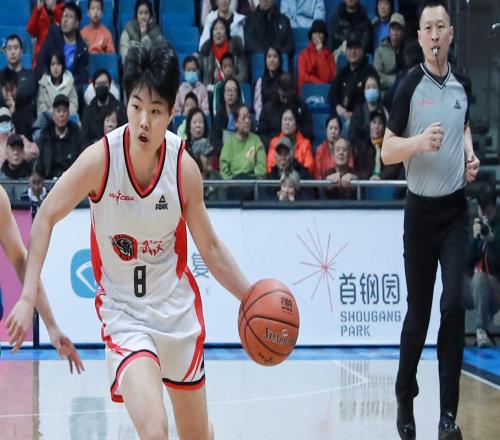 助攻第1+篮板第1！中国女篮26岁王牌崛起：宫鲁鸣重用女版隆多