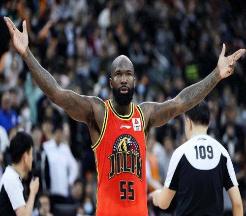 暂时不来CBA！超级外援拒绝多家俱乐部合同，上赛季场均30+10