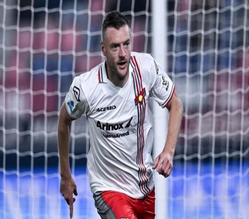 当选11月最佳球员，瓦尔迪是意甲首位获此殊荣的英格兰球员