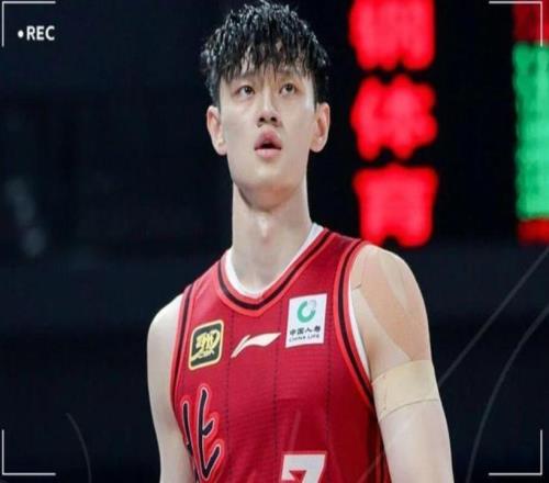 曾凡博千万年薪被拒，贾磊直播透露双方不会续约