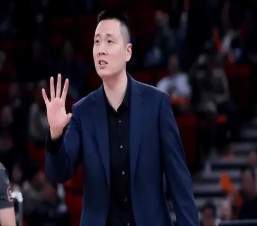 CBA一日3赛！央视直播广东首秀，上海谨防爆冷，浙江德比没有悬念