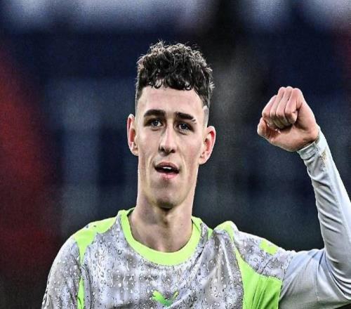 福登：上半场我确实丢了很多球权，对水晶宫要放松多传球