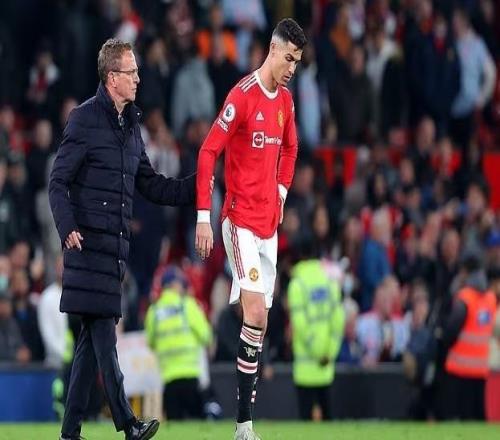 邮报披露曼联秘史：朗尼克来曼联前执教经验不足，却很自信