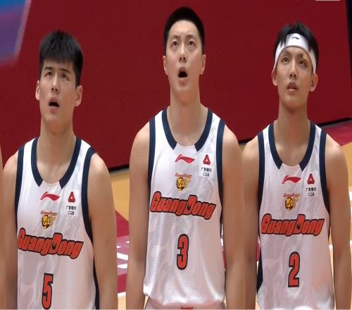 9中3！广东队顶薪球员表现令人失望，球迷：分点工资给徐杰吧