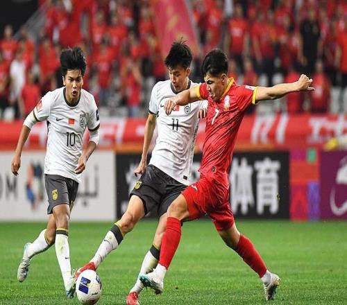 年轻才俊涌现，职业联赛回暖，中国足球在2025年看见触底反弹的曙光