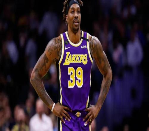 故意回避霍华德支持湖人园区冠军，却用错对象，双重打击