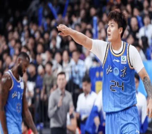 这真是CBA顶级后卫！2场比赛55+10命中率72%他要进国家队就好了