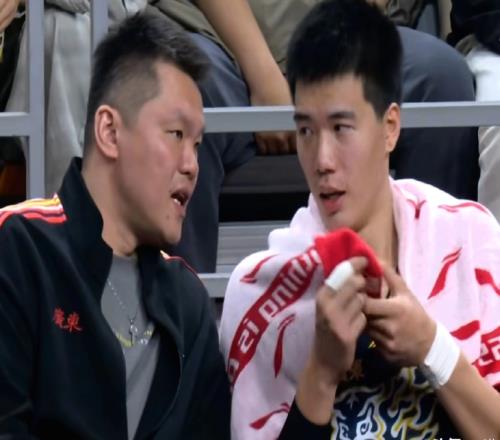 广东队重磅引援，打了6分钟3犯规，被杜锋弃用球迷：引了个寂寞