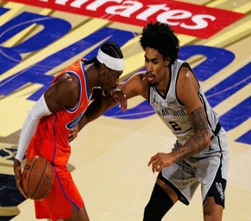 场均25分12板3帽，球队老大却成为替补！NBA超级黑马崛起要冲冠了