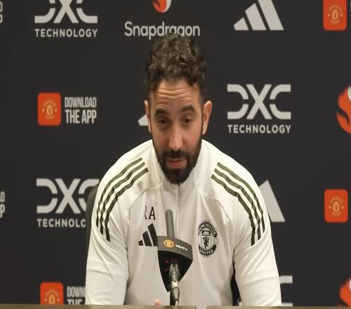 阿莫林：梅努坐板凳并不是什么坏事，C罗和鲁尼也坐过