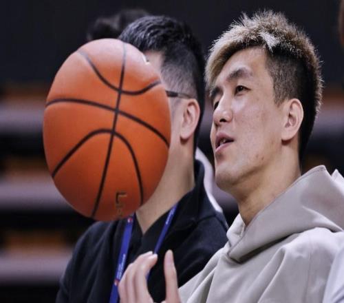 郭艾伦、胡明轩缺席穗莞德比，广东男篮五连胜、新赛季不败