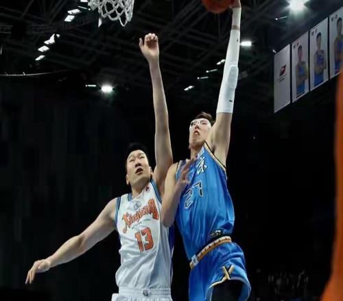 CBA再闹出笑话，五场比赛三大教练下课，周琦腰伤拒绝打新疆队