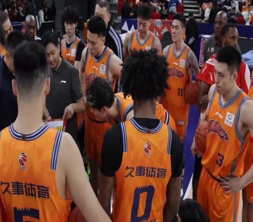 36分惨败，7连败！CBA最弱球队诞生，最新积分榜：大黑马冲上第三