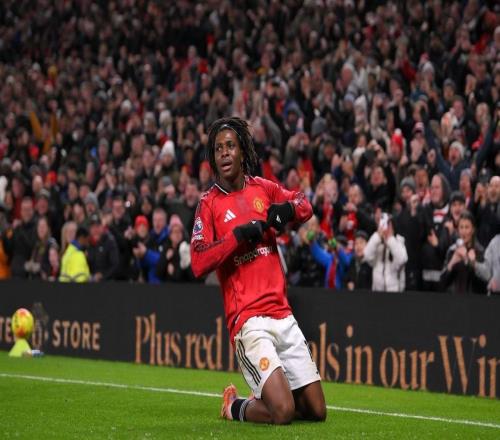 终于没丢球了，曼联近11场比赛首次零封对手