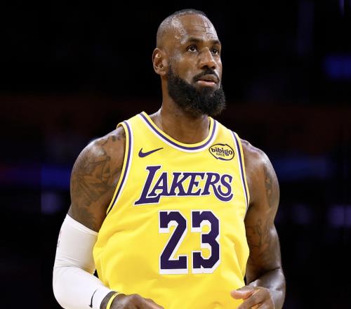 又砍下23+6+5！抱歉詹姆斯：你从历史第一变成了历史第二