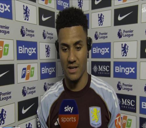 沃特金斯：埃梅里针对切尔西的人盯人做了调整，他是战术天才