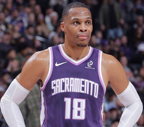 NBA今日里程碑！布朗追平伯德，威少超越威尔金斯，小卡生涯之夜