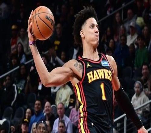 杰伦约翰逊单月场均25+三双成为历史第七人&最年轻前锋