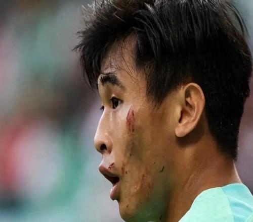 中超转会新消息：申花队国脚离队，原因曝光，将降薪加盟保级队