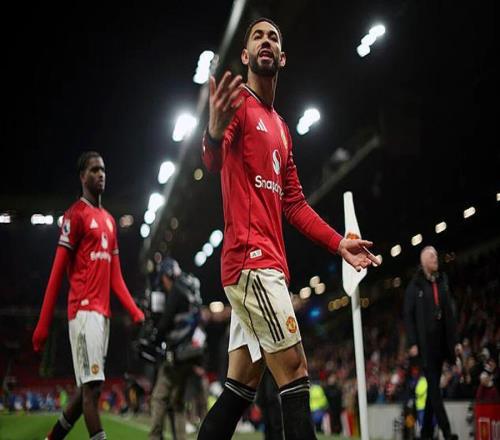 库尼亚向曼联球迷摊手惹争议！齐尔克泽申请离队，曼联考虑马特塔