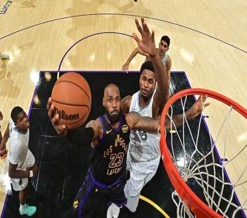 NBA41岁老詹效率超东契奇湖人擒灰熊拒绝连败