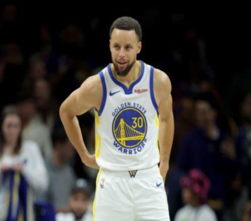 就在今天，库里复出爆发，改写79年NBA排名第一的纪录