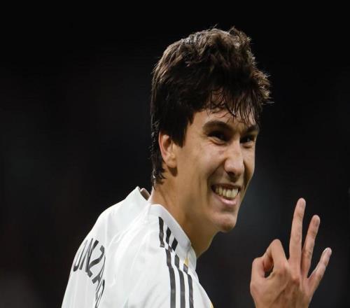 伯纳乌首球+首个帽子戏法，贡萨洛社媒：多么棒的年度开局