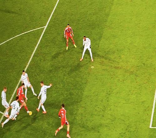 这是同一帧吗半自动越位显示维尔茨进球不越位引发争议