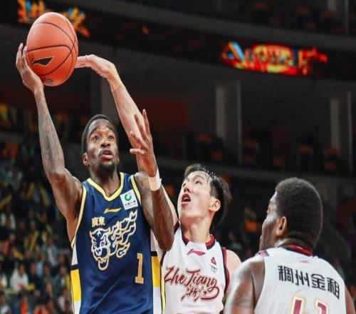 CBA积分榜最新排名出炉！上海掀翻广厦冲上第1：广东第3辽宁第10