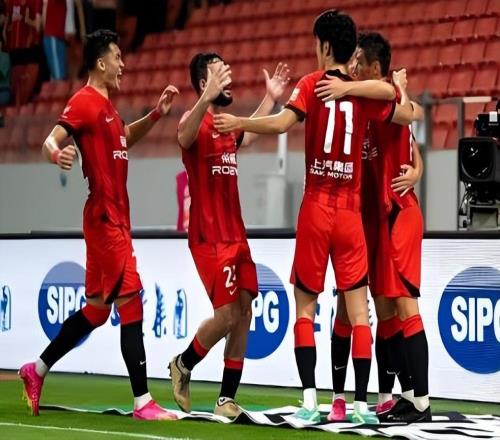 上港指挥官位置将迎来久违强援，本月月底将到队挑大梁，值得期待