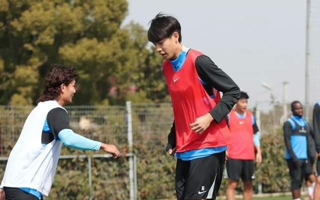 31，大连英博热身赛完胜广西，马莱莱2