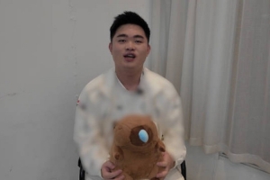 IG发布辅助Jwei生日VLOG：来看看Jwei的狂野派分蛋糕～