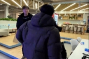 以前对手如今队友~BLG分享Viper、Bin初见面场景