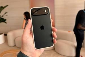iPhone Air卖不动了？杭州部分经销商降价100元开售：黑、白配色均“破发”