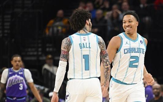 黄蜂半场疯狂出手36记三分球！追平NBA历史纪录