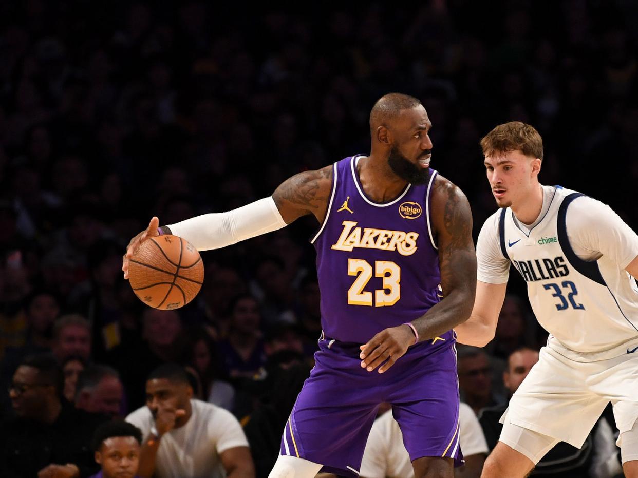 詹姆斯创NBA历史第1神迹，湖人迎6连胜！东契奇35+11，里夫斯惊艳