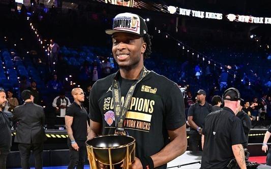 阿努诺比：感谢尼克斯球迷的追随他们是全世界最好的球迷