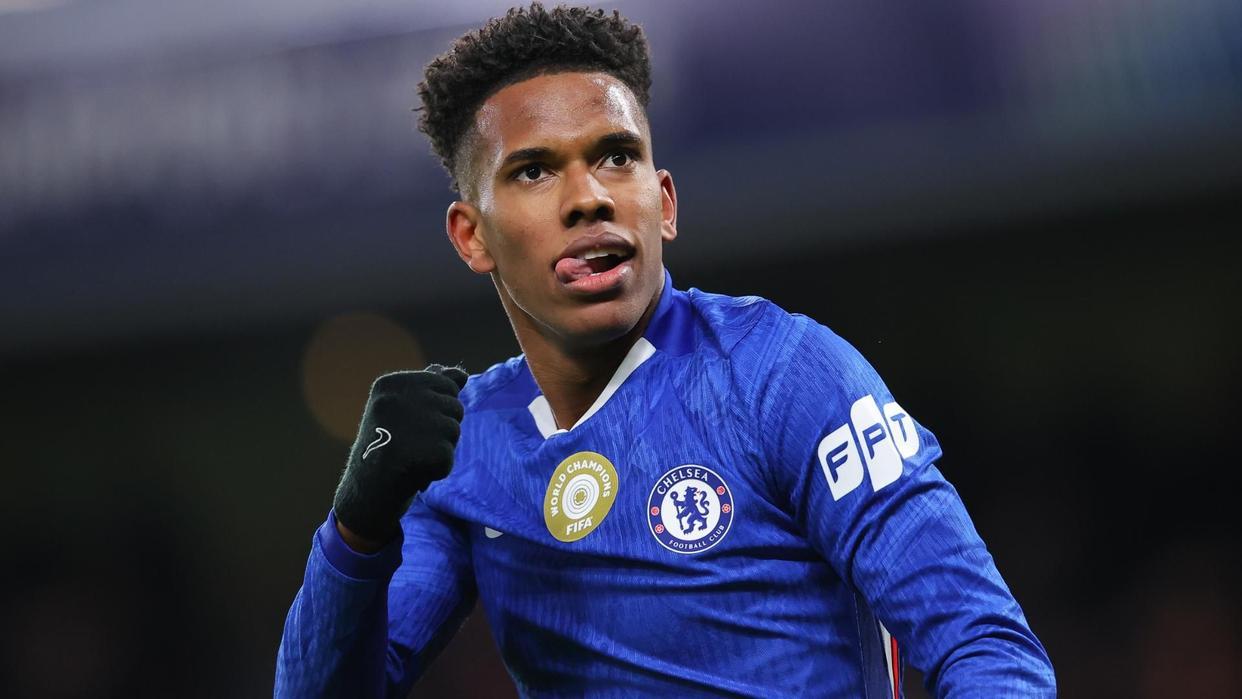 18岁天才对决分出胜负！埃斯特万复刻