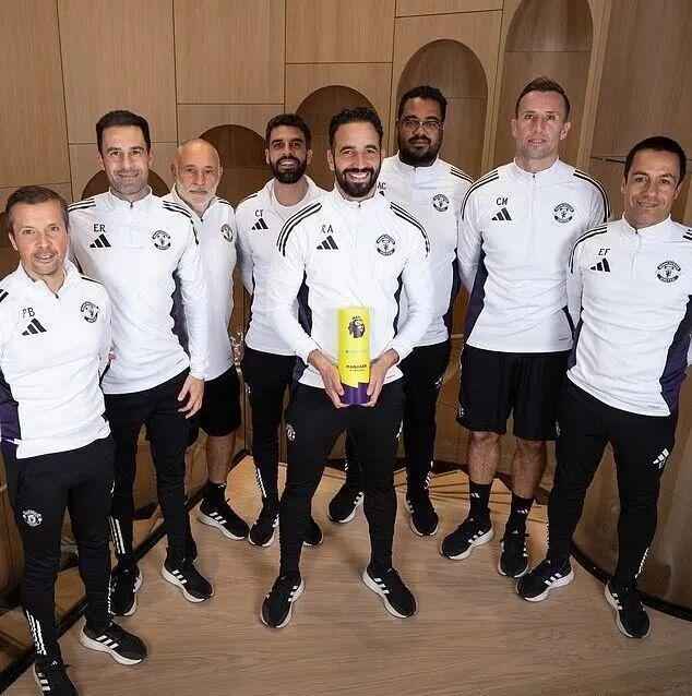 争议！阿莫林当选英超10月最佳主教练