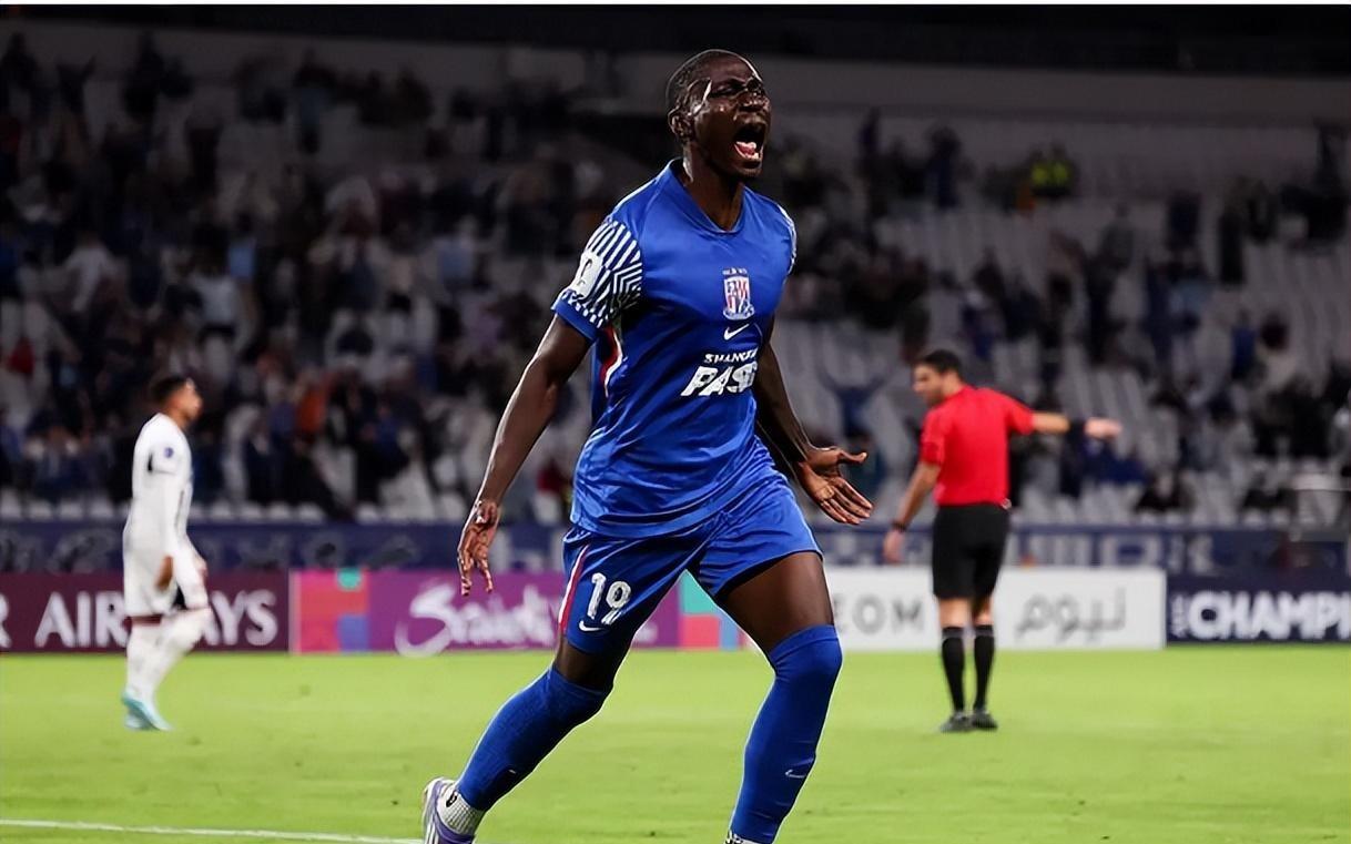 一场2:0让申花收获重大利好,雪中送炭神将复出,中超争冠还有门