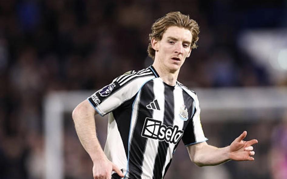 戈登：射门时踢到了自己的脚上一场战