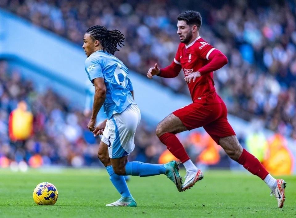 1500万欧！曼城铁卫白菜价巴萨仍无力承担这么穷还觊觎巴斯托尼