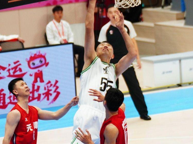 10分钟轰下21分！韩德君把天津王牌打自闭了，球迷：好意思退役