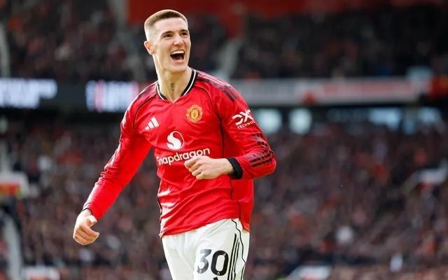 7400万水货曼联锋霸靠NFL特训踢疯