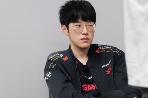LPL的“许哥”Scout首局隐身次局暴毙白给两局战绩合计6107