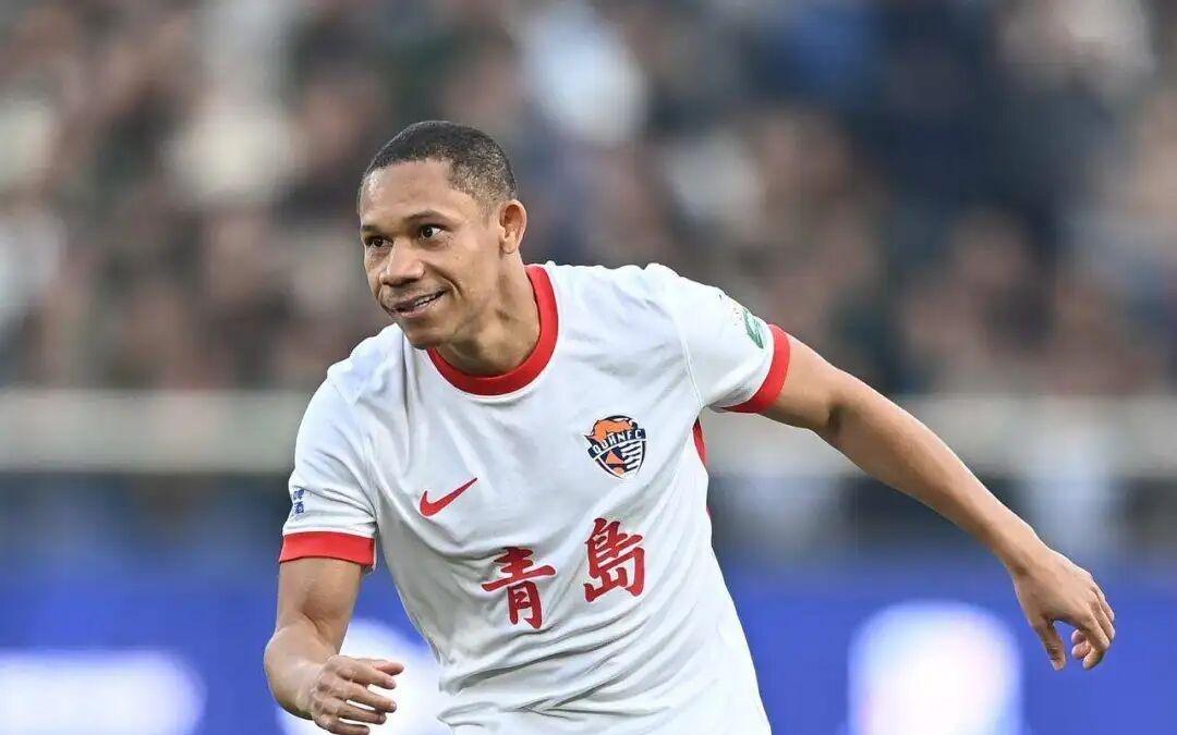 欠薪要挟青岛海牛兰克尔泽事件成罗