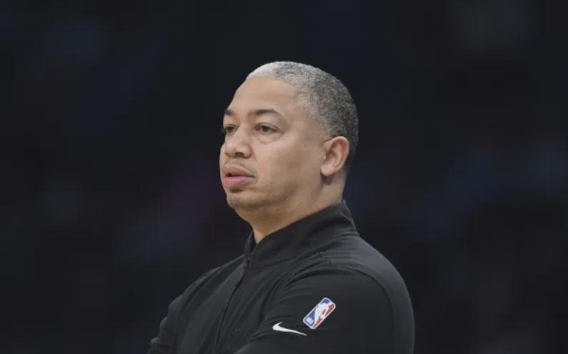 还差4场！恭喜哈登！终于能解脱了...