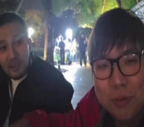 AJ和死亡宣告街头谈心！AJ吐槽天天被弹幕骂做什么都不被认可